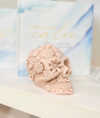 Image 1 of Skull candle 
