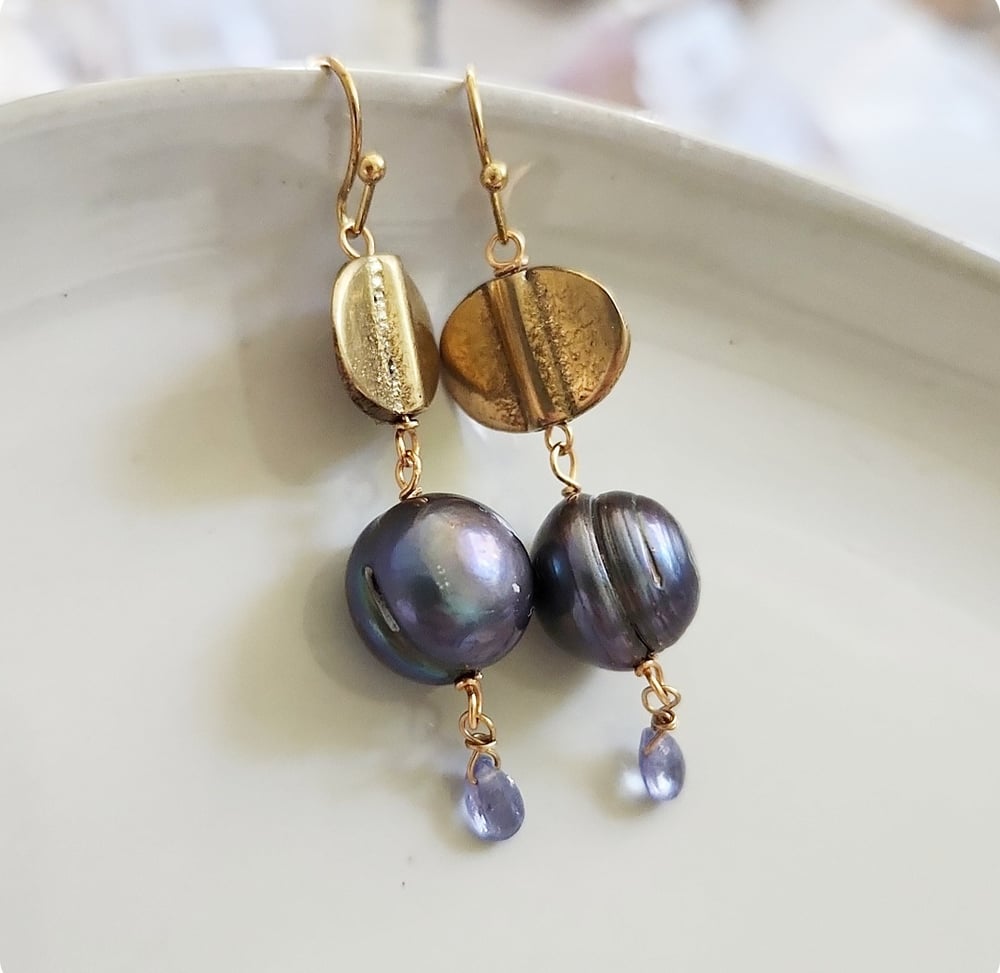 Image of Pearls + Lavender Earrings