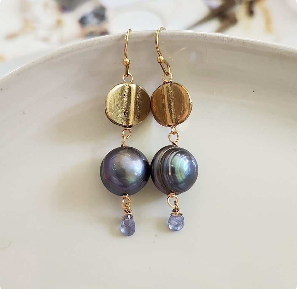 Image of Pearls + Lavender Earrings