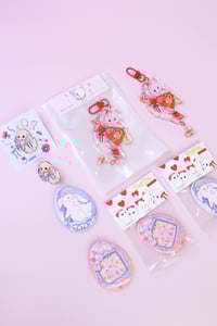 Image 2 of [⭐️PRE ORDER]Keychain - Vivienne kitty