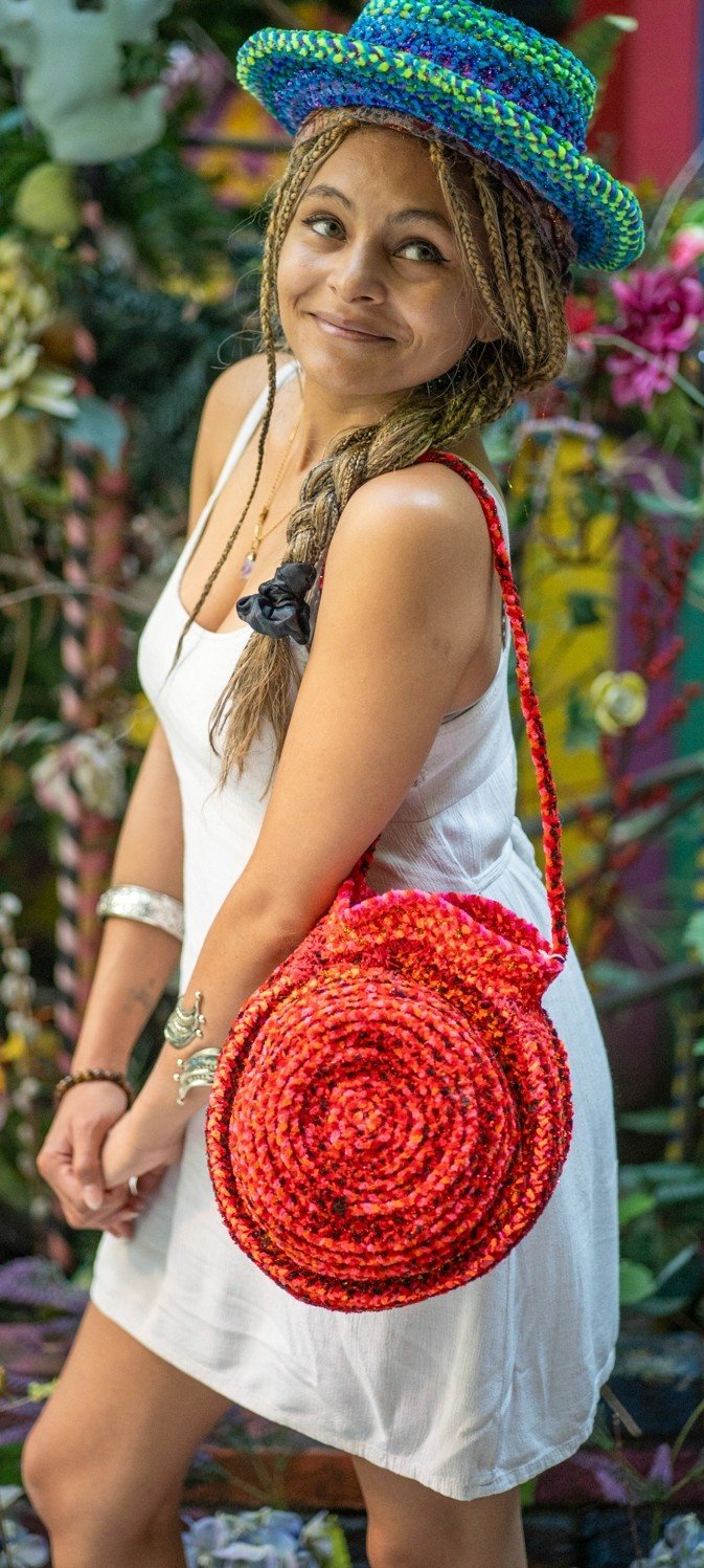 Image of Handwoven Red Sparkly Shell Bag