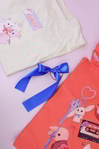 Image 3 of Bubble gum tee