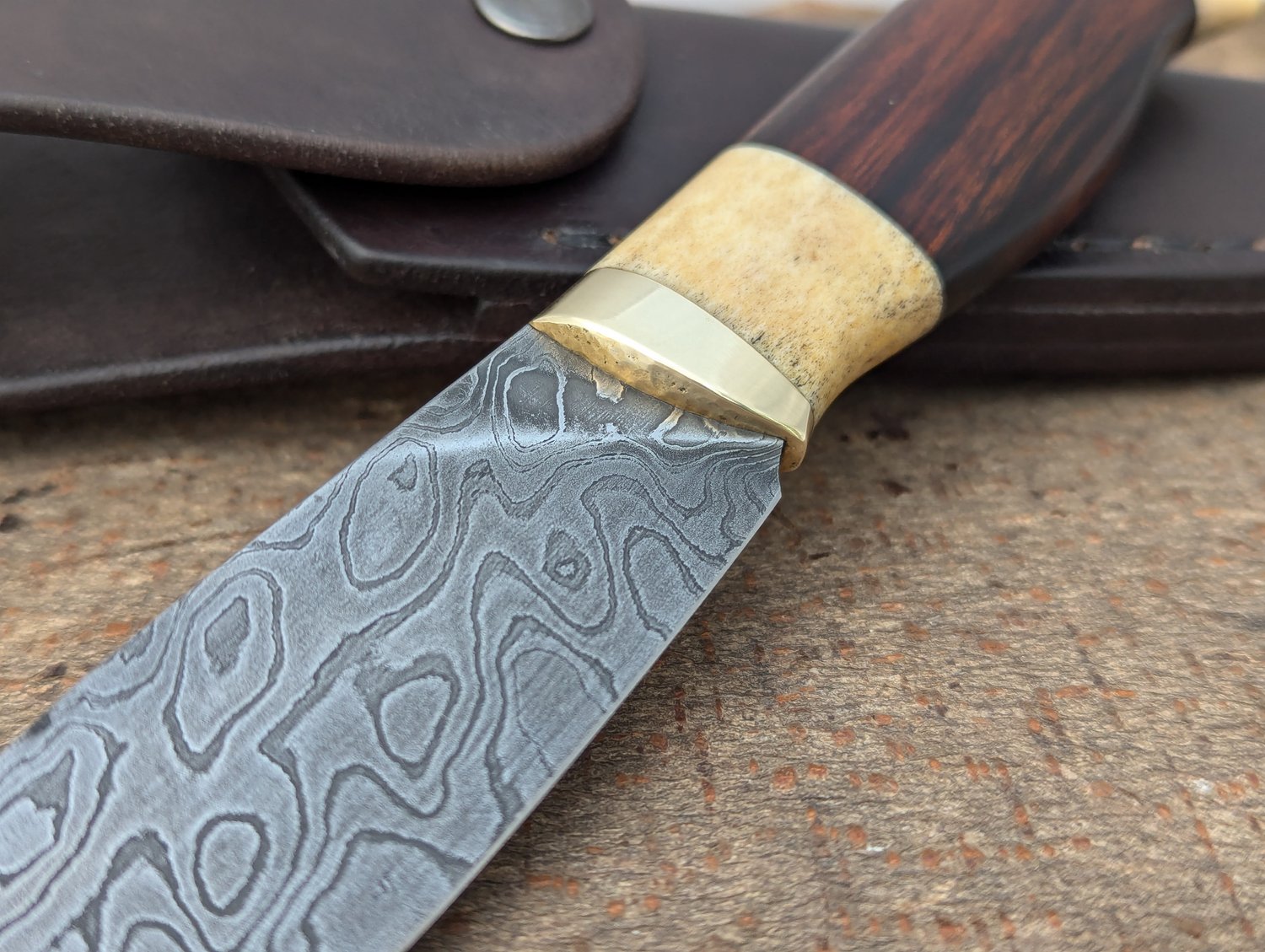 Image of Damascus bushcraft knife 