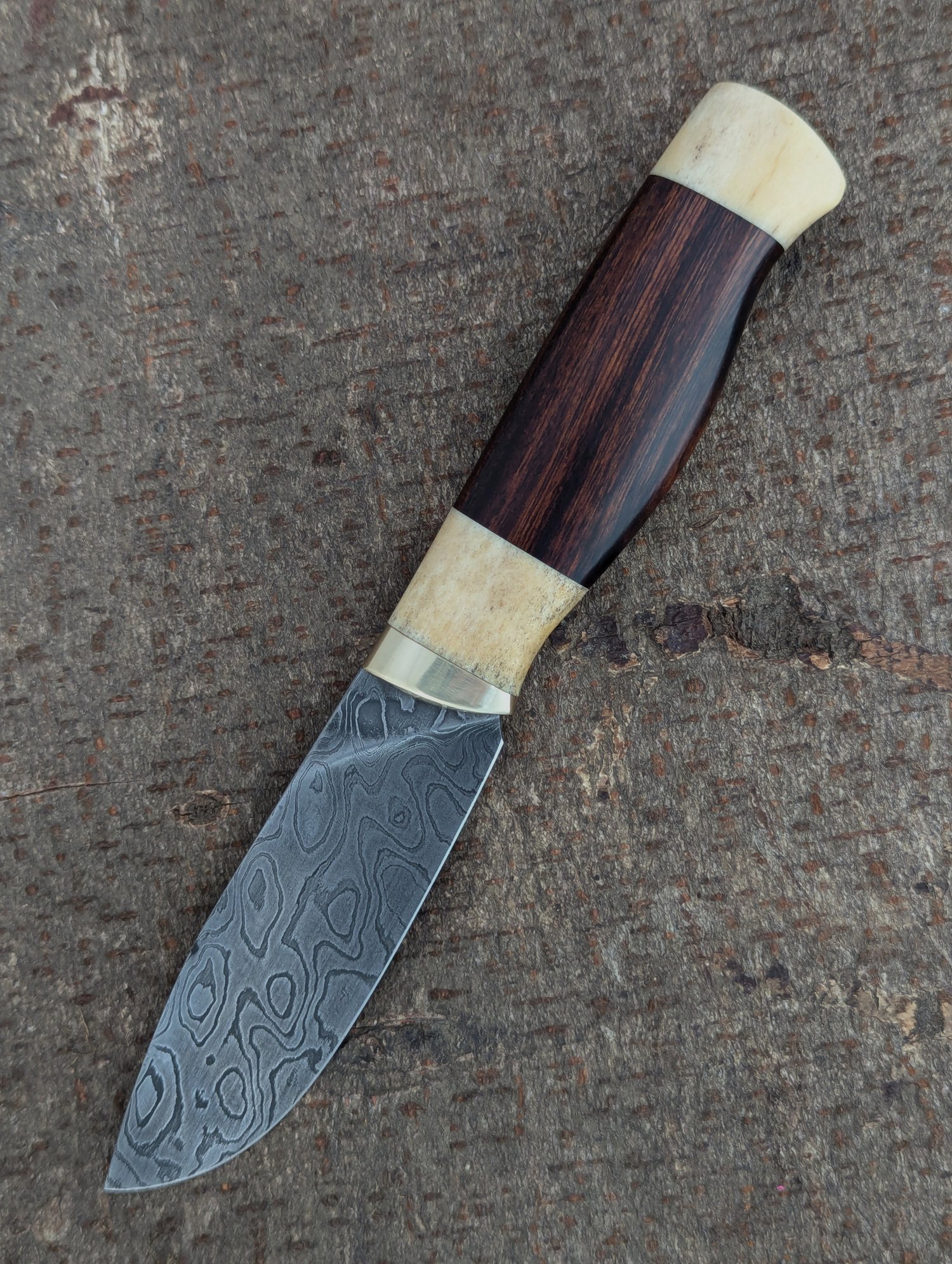 Image of Damascus bushcraft knife 