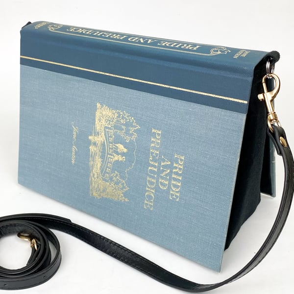 Image of Pride and Prejudice Book Purse, Jane Austen