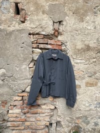 Image 1 of Camicia upcycling con fiocchetto laterale