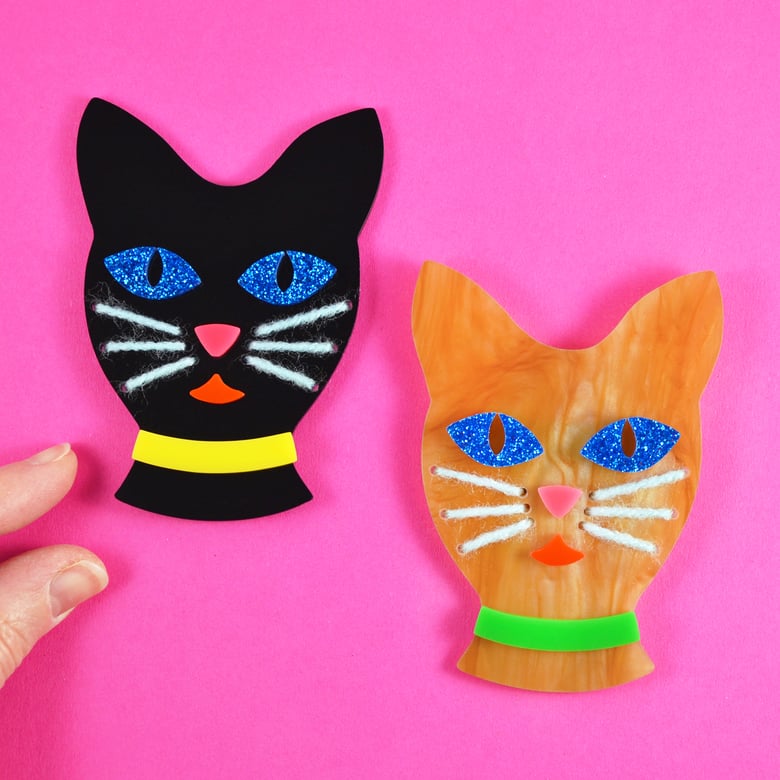 Image of Cat Brooch