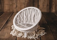 Round chair white