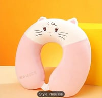 Mikko Neck pillow <3
