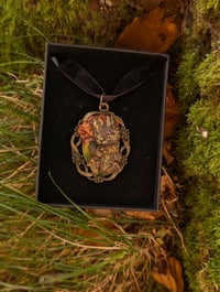 Image 3 of Golden Oakleaf Fernskin Pendant
