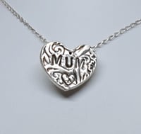 Image 1 of Silver Mum Heart Pendant (SJ053)
