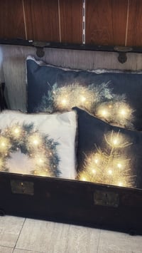 Image 1 of Coussin sapin avec leds