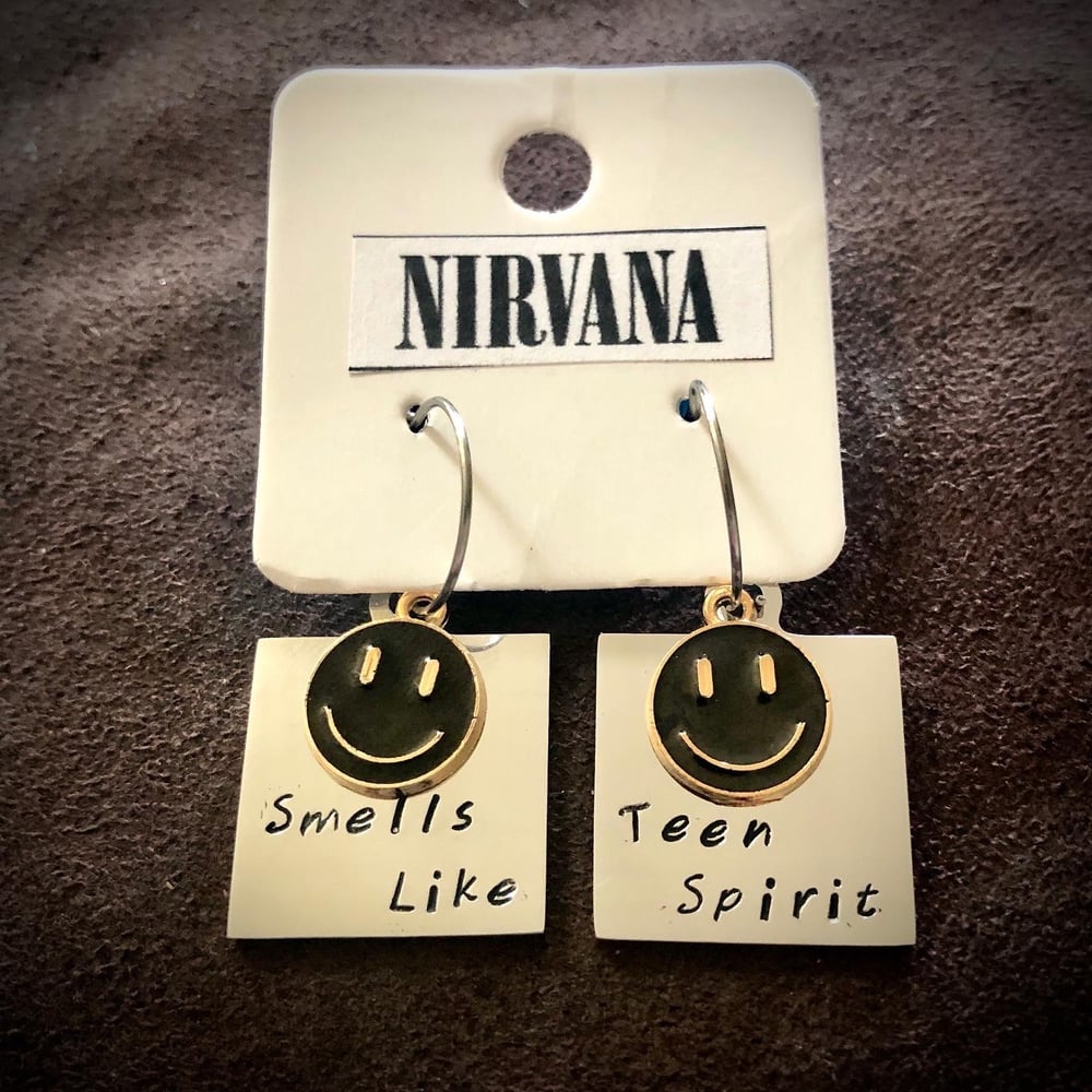 Image of BO carrées argentées NIRVANA "Smells Like teen Spirit"