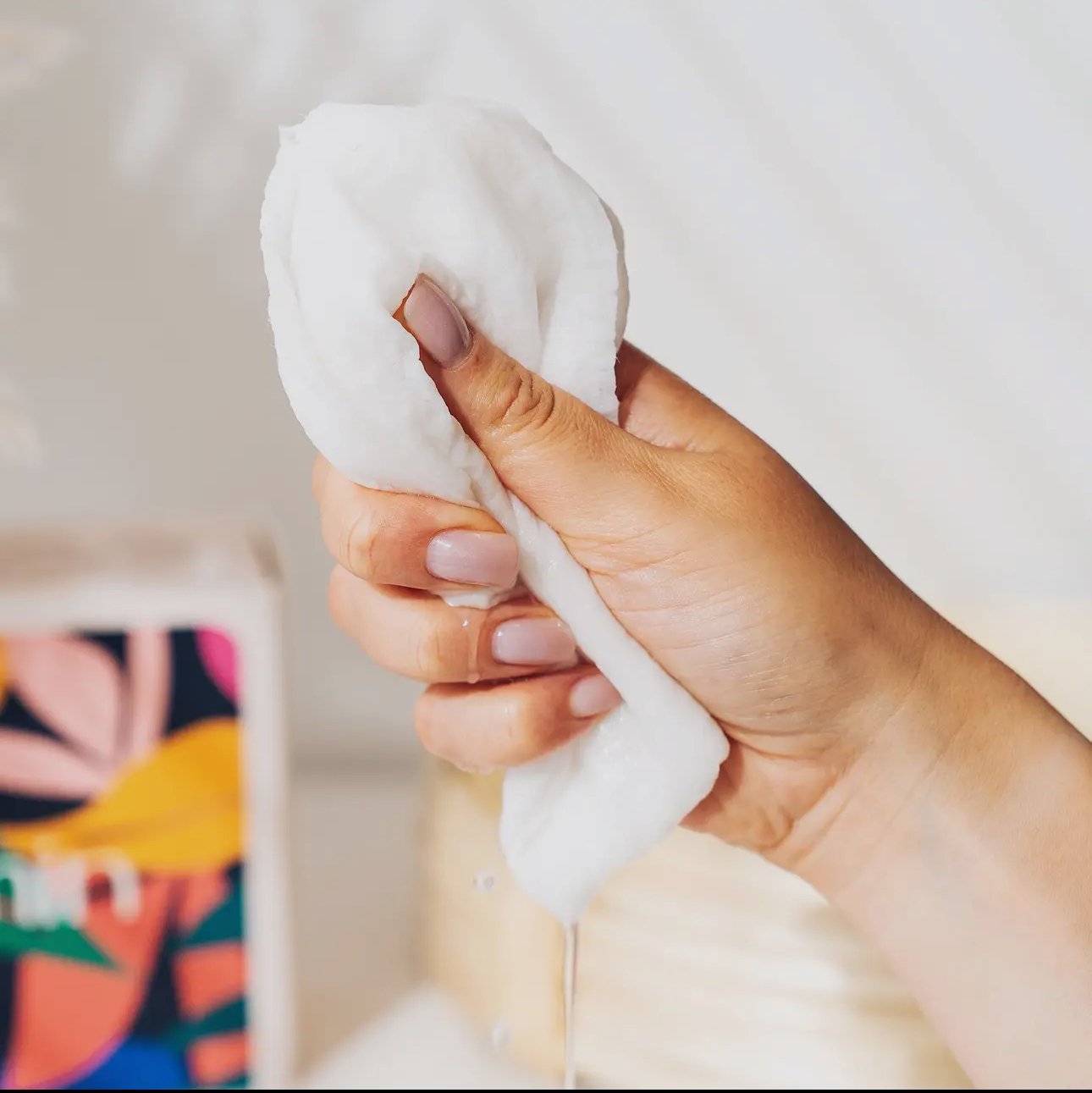 Image of "Very Clean" Eco-Clean Disposable Facial Towels - 25 Count