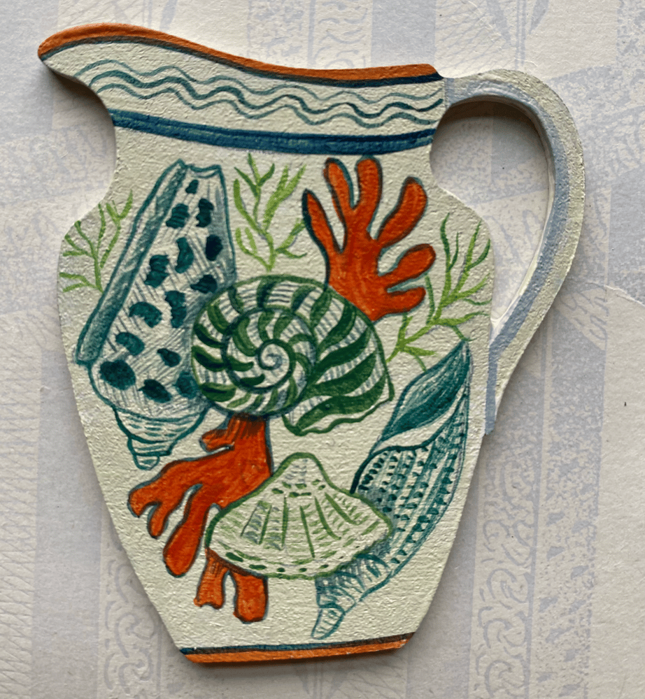 Image of Tiny jug decoration shells (A)