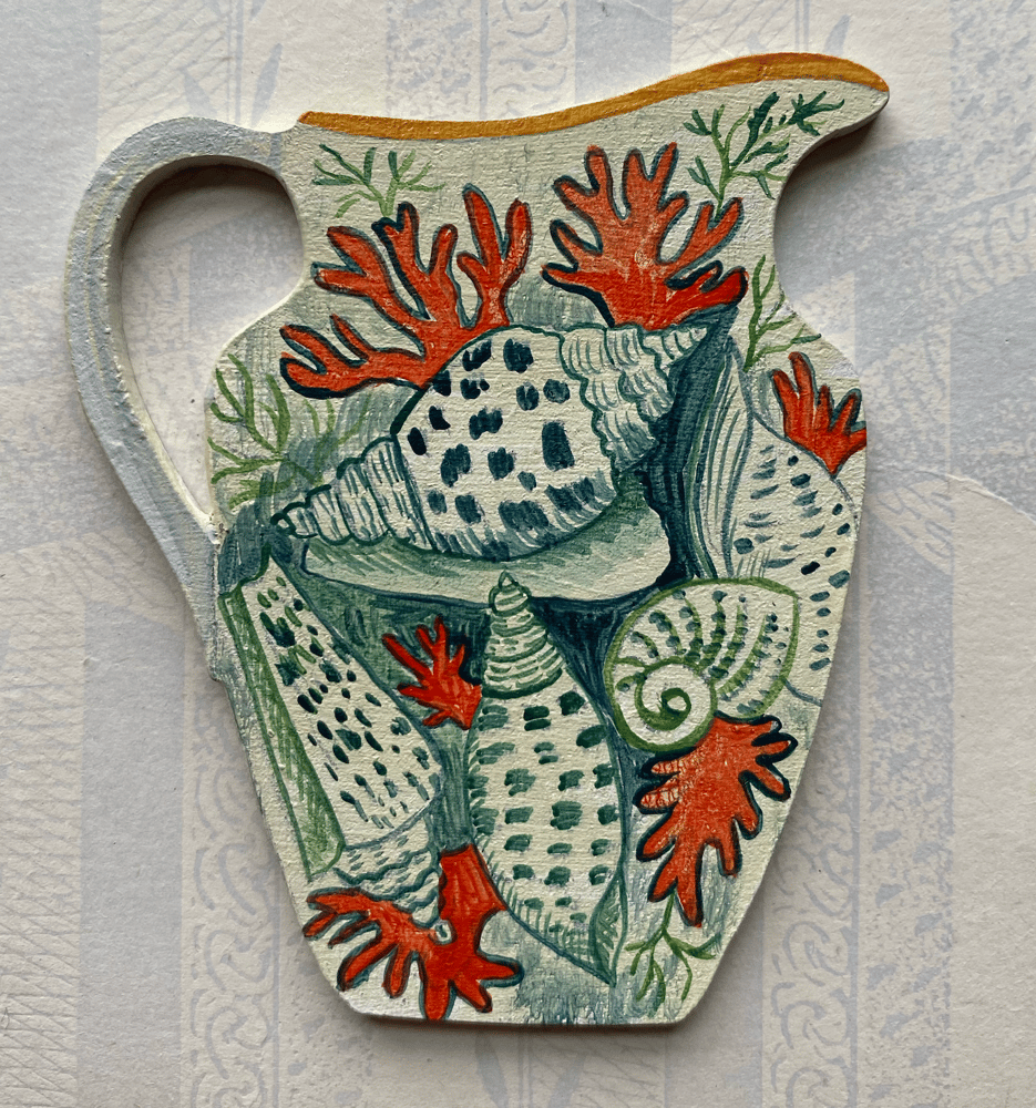 Image of Tiny jug decoration shells (B)