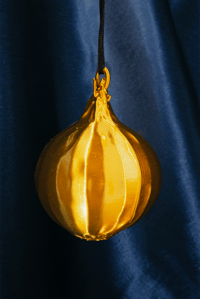 Image 1 of Onion Christmas bauble 