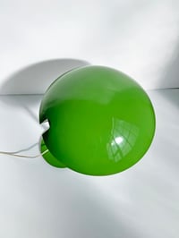 Image 9 of //RESERVADA//  LÁMPARA DE MESA EN COLOR VERDE, AÑOS 70