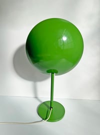 Image 1 of //RESERVADA//  LÁMPARA DE MESA EN COLOR VERDE, AÑOS 70