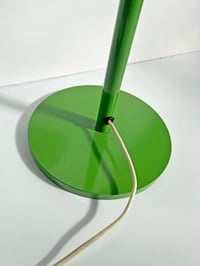 Image 8 of //RESERVADA//  LÁMPARA DE MESA EN COLOR VERDE, AÑOS 70