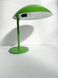 Image 3 of //RESERVADA//  LÁMPARA DE MESA EN COLOR VERDE, AÑOS 70