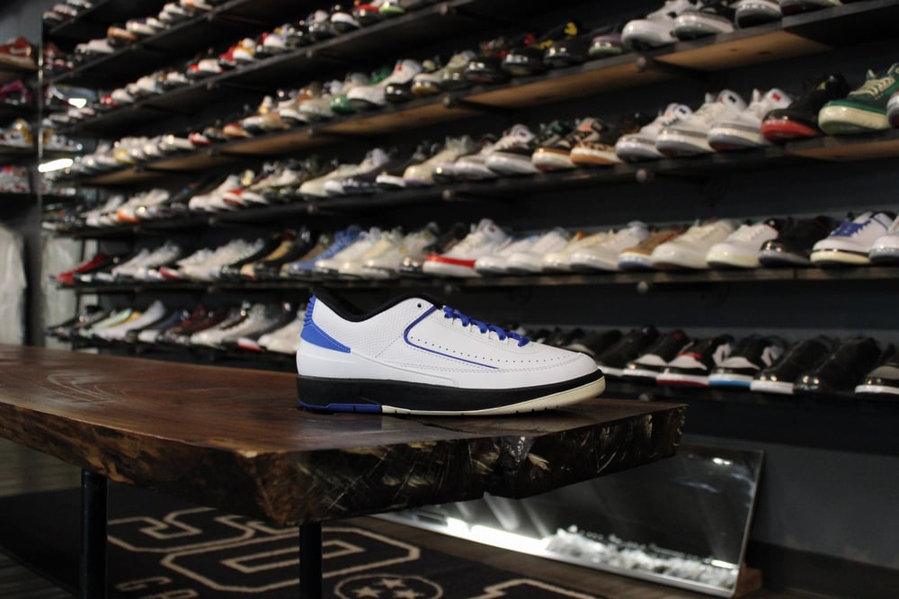 Air Jordan II (2) Low "Varsity Royal" WMNS