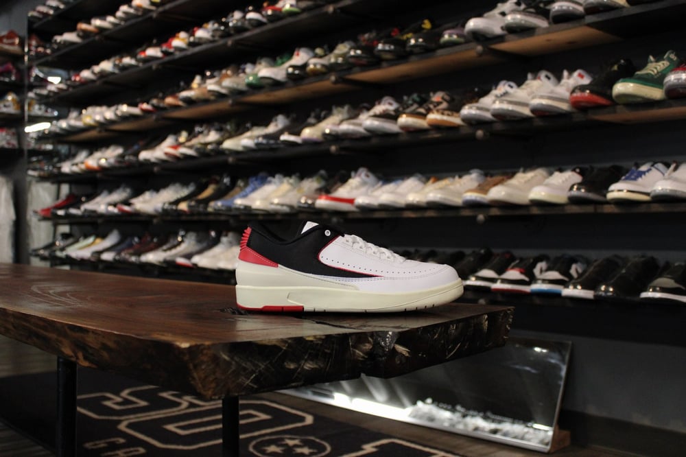 Air Jordan II (2) Low "Chicago Twist" WMNS