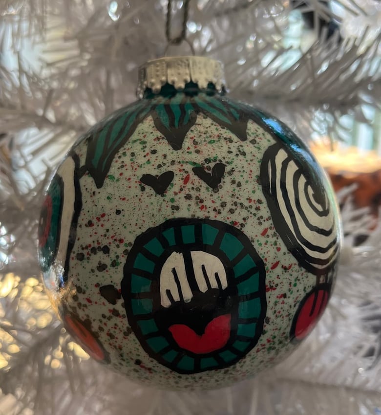 Image of Round Ball Ornament C