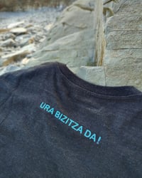 Image 3 of Unisex Anthracite T-Shirt ‘Ura Bizitza Da!’