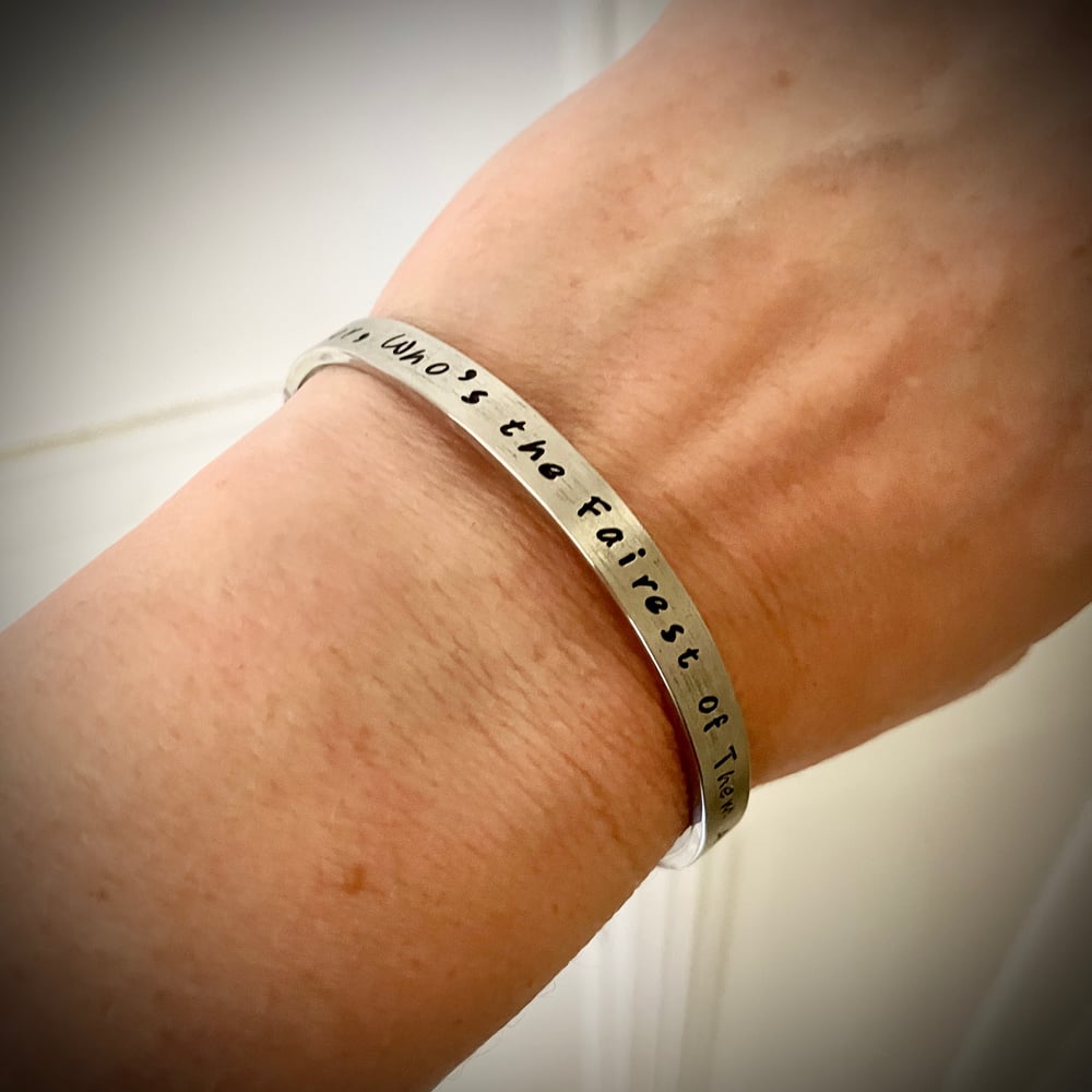 Image of Bracelet jonc LE LIVRE DE LA JUNGLE "Il en faut peu pour être heureux"