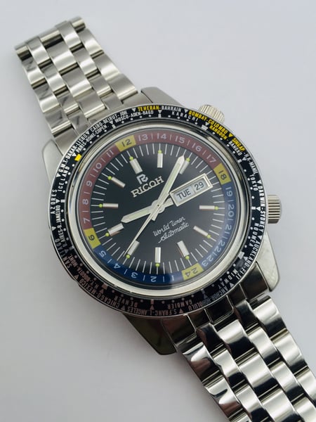 Image of Rare Ricoh World Timer GMT 61215A Sports Automatic Mens Watch,BLACK Dial.Mint Condition.Japan