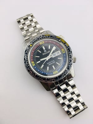 Image of Rare Ricoh World Timer GMT 61215A Sports Automatic Mens Watch,BLACK Dial.Mint Condition.Japan