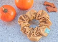 guerro fall vibes scrunchie