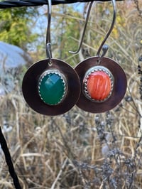 Image 4 of Copper Disc Earrings with Green Onyx and Spiny Oyster