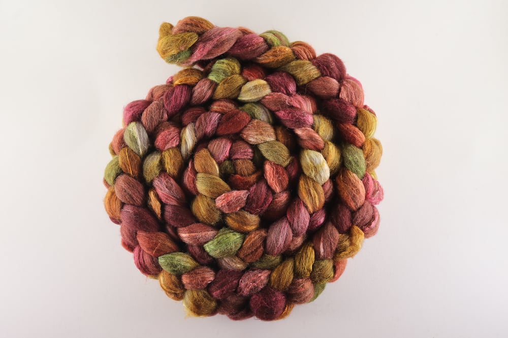 Image of (Club members only) October Fiber Club 🍁 Herbstlaubtrittvergnügeny 🍁 Mixed BFL/Silk