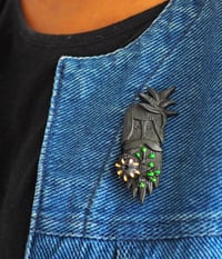 Image 1 of Broche BRABU