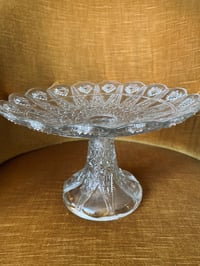 Image 2 of Grande coupe ou support à gateau en verre manganèse