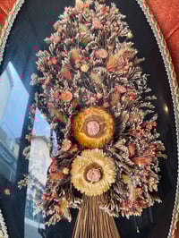 Image 2 of Très grand cadre ovale avec fleurs séchées
