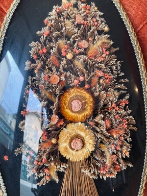 Image of Très grand cadre ovale avec fleurs séchées