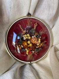 Image 2 of Cadre bombé avec bouquet de vraies fleurs séchées