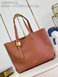 Image 2 of Low Key Cabas Bag