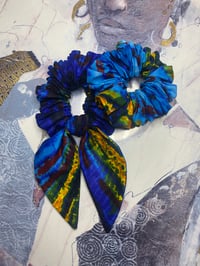 Image 2 of Blue Tie Dye Hair Scrunchie Set