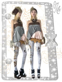 Image 4 of Printed pantyhose