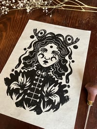 Image 2 of Linogravure Médusa - Format A4