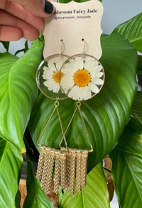 Long Daisy Dangle