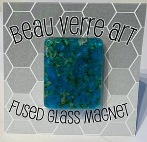 Image of Beau Verre Art Fused Glass Magnetic Needle Keeper