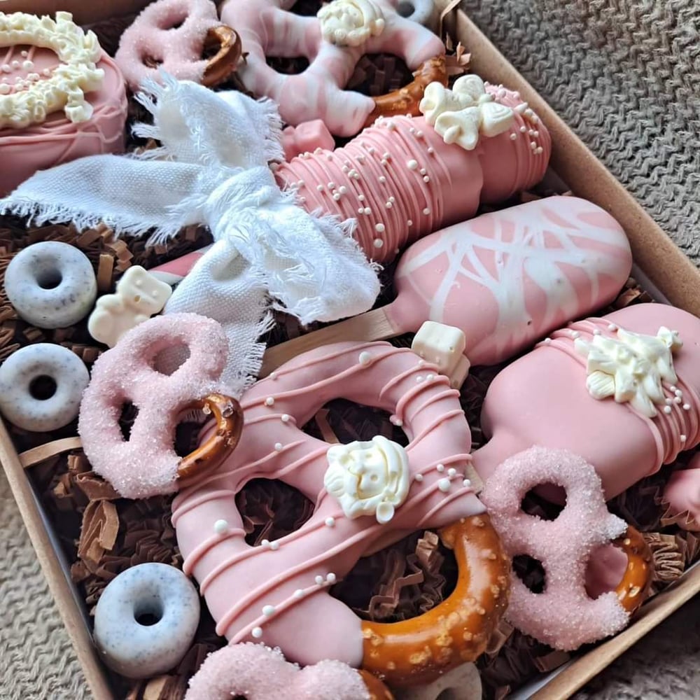 Image of Christmas Treat Box (Pink)