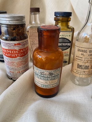 Image of Véritables flacons d'apothicaire anciens, taille moyenne