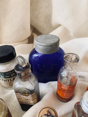 Image of Véritables flacons d'apothicaire, petite taille