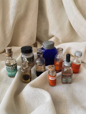 Image of Véritables flacons d'apothicaire, petite taille